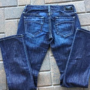 ROBIN S Jean